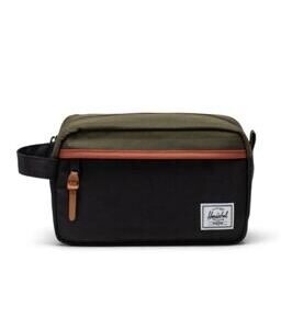 Chapter - Travel Kit in Black/Ivy Green/Chutney