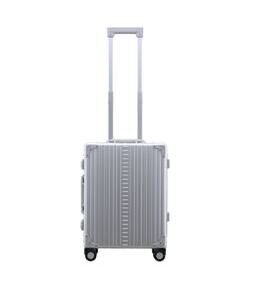 International Carry-On 21" Koffer in Platin