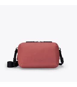 Ando Medium Crossbody Tasche - Lotus Hibiscus