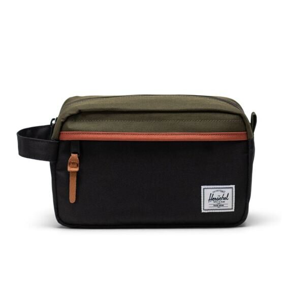 Chapter - Travel Kit in Black/Ivy Green/Chutney