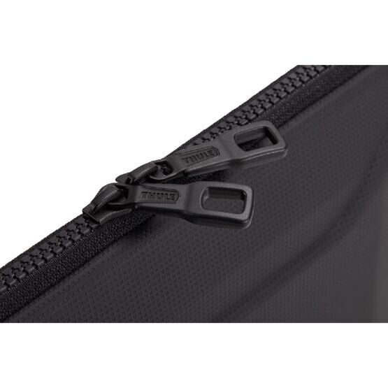 Thule Gauntlet MacBook Pro Sleeve [14 inch] - black