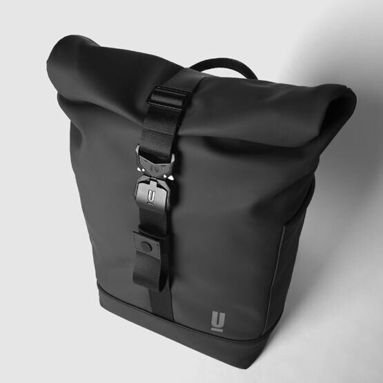 ROLLTOP - Laptoprucksack in Schwarz