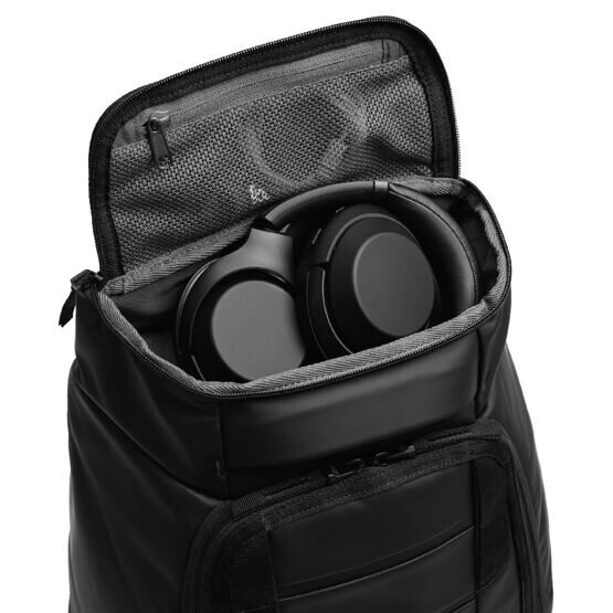 Hugger - Backpack 25L, Black Out