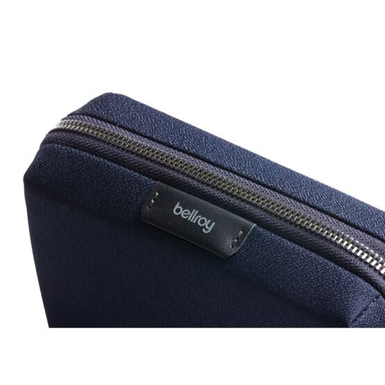 Tech Kit Compact Navy